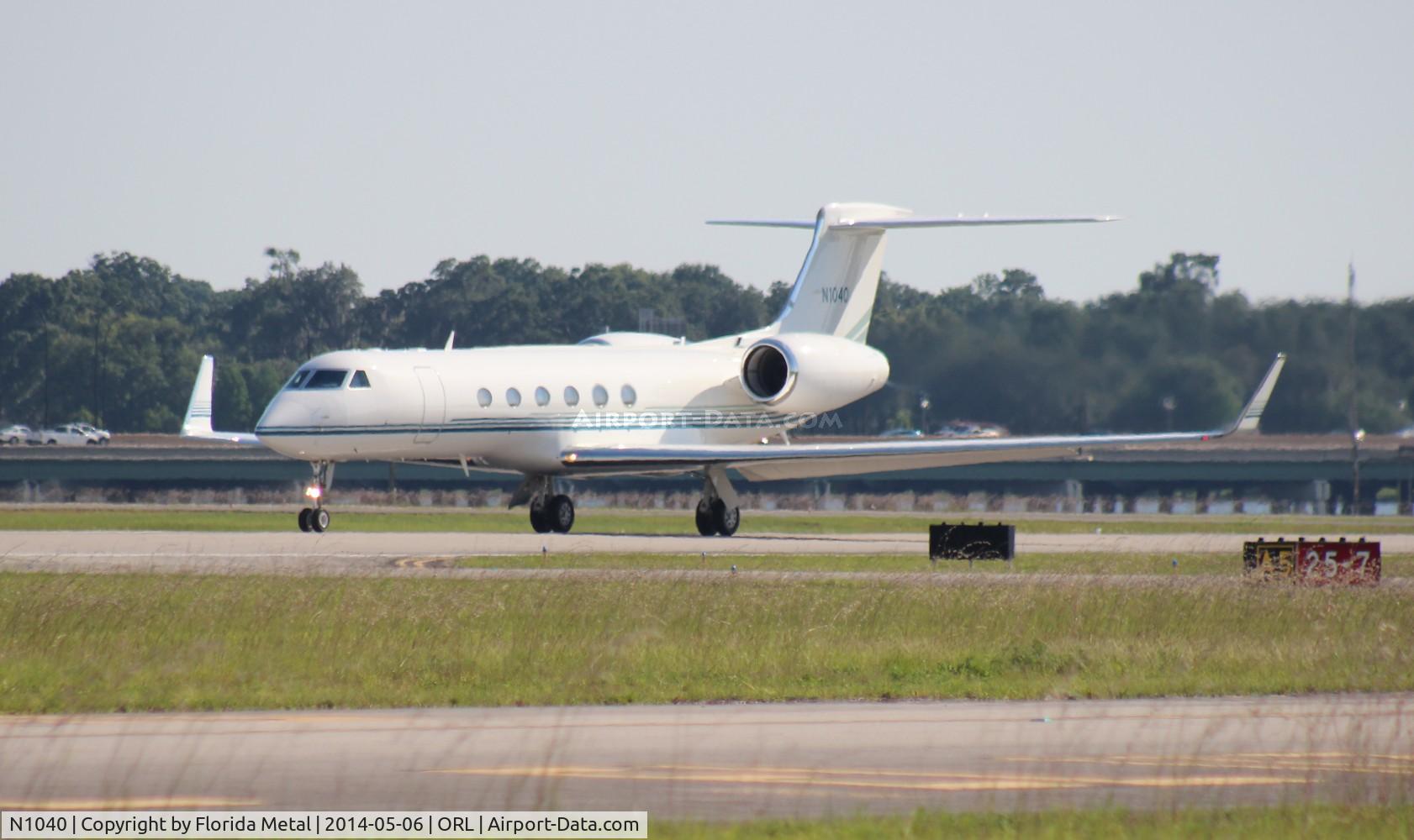 N1040, 2001 Gulfstream Aerospace G-V C/N 650, Gulfstream V
