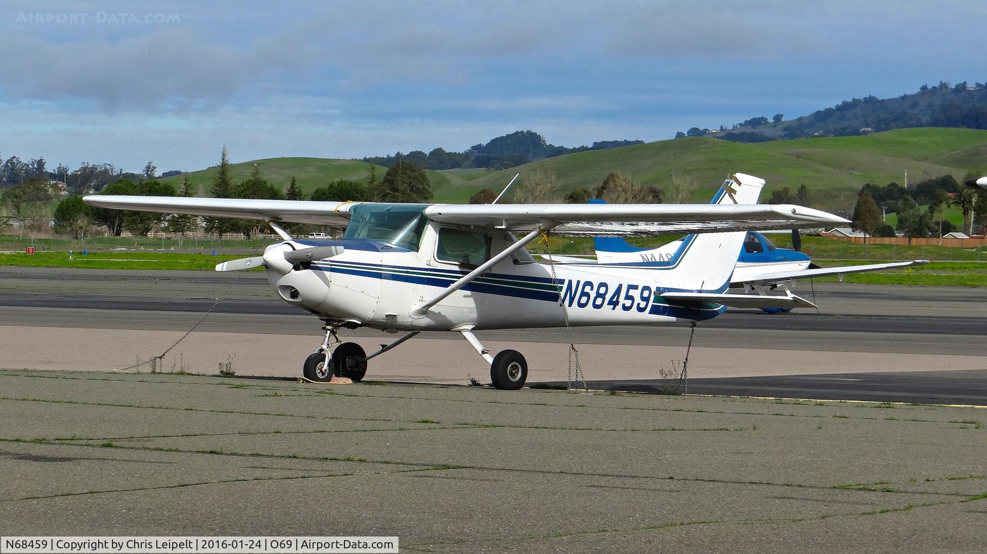 N68459, 1978 Cessna 152 C/N 15282303, Washington State-based 1978 Cessna 152 parked on the visitors ramp at Petaluma Municipal Airport, Petaluma, CA.