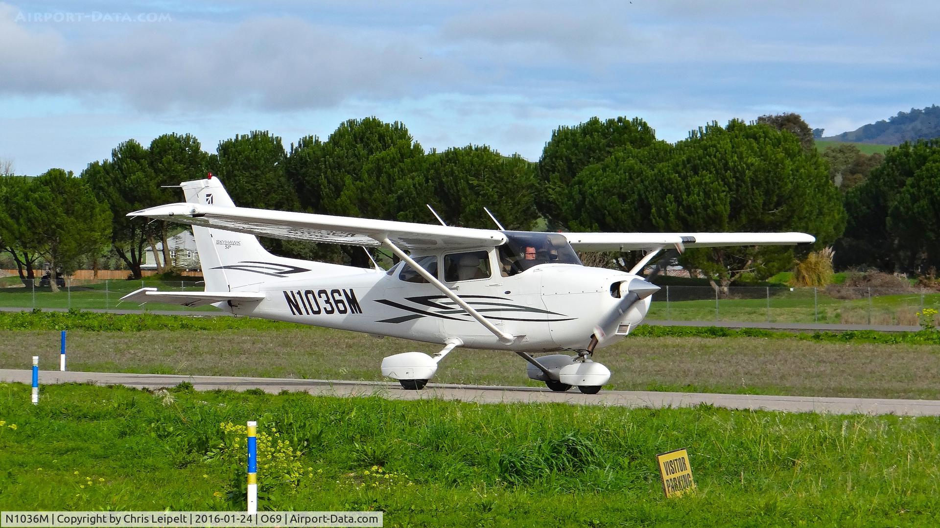 N1036M, 2007 Cessna 172S C/N 172S10599, Locally-based 2007 Cessna 172S taxing out for departure at Petaluma Municipal Airport, Petaluma, CA.