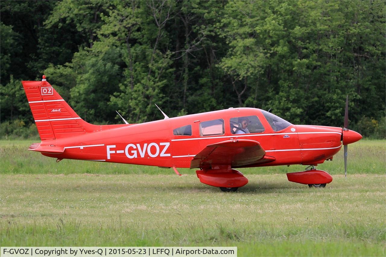 F-GVOZ, Piper PA-28-181 Archer C/N 2890061, Piper PA-28-181 Archer, Landing rwy 10, La Ferté-Alais (LFFQ) during Air show 2015