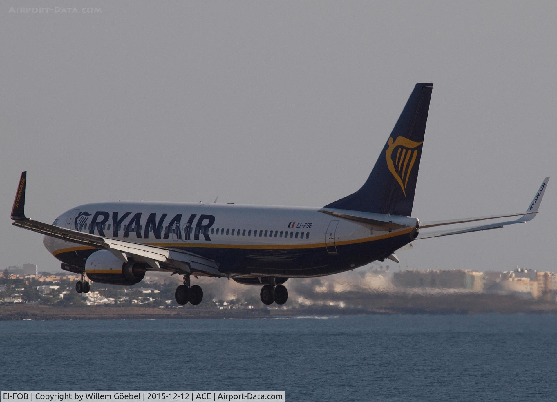 EI-FOB, 2015 Boeing 737-8AS C/N 44710, Landing on Lanzarote airport