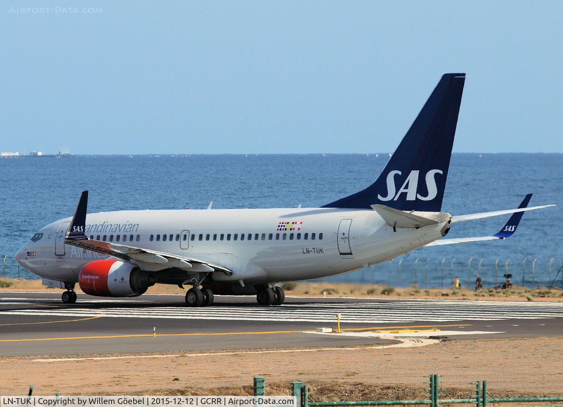 LN-TUK, 2001 Boeing 737-705 C/N 29096, Taxi to the runway of airport of Lanzarote