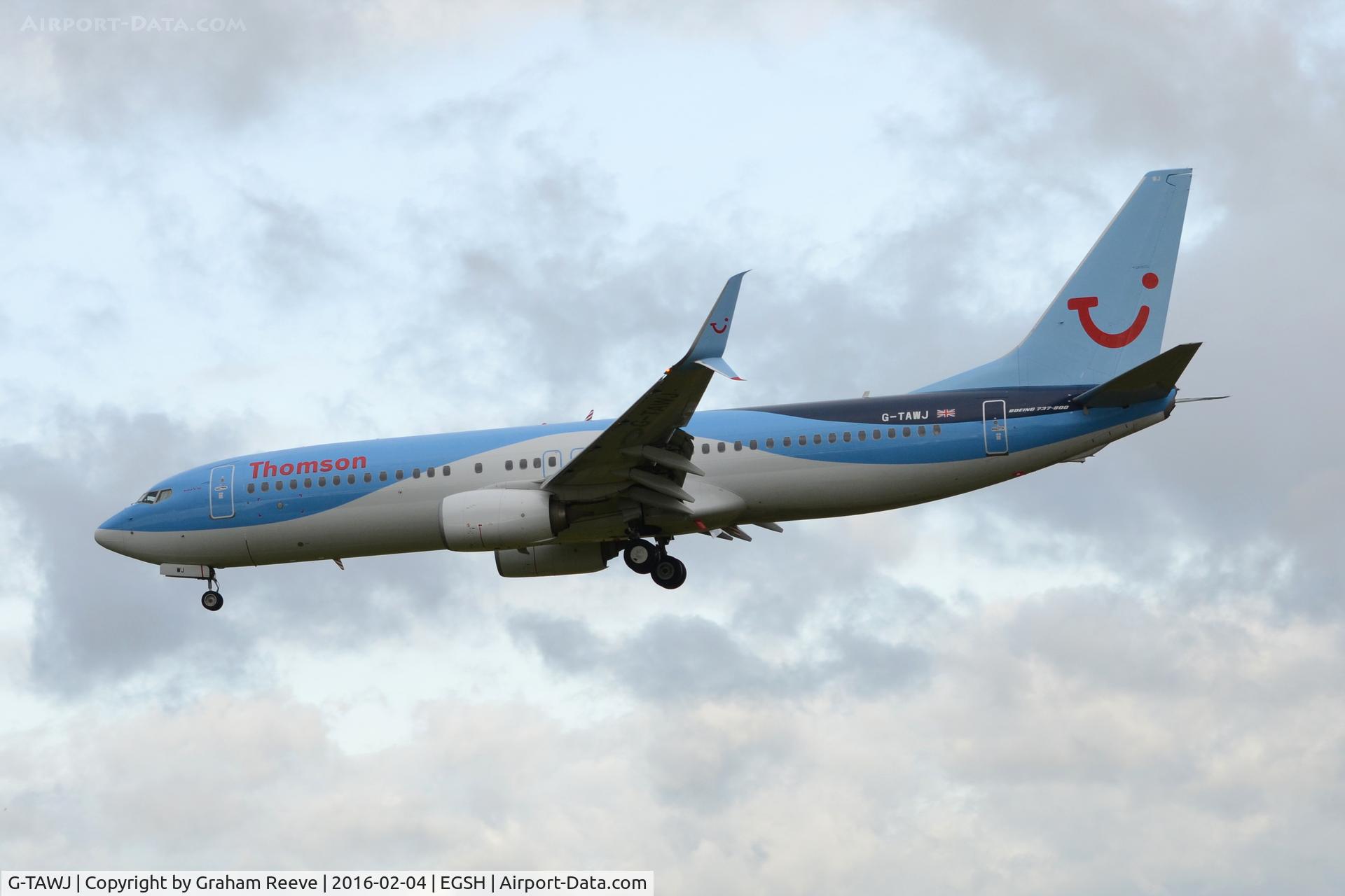 G-TAWJ, 2012 Boeing 737-8K5 C/N 38108, Landing at Norwich