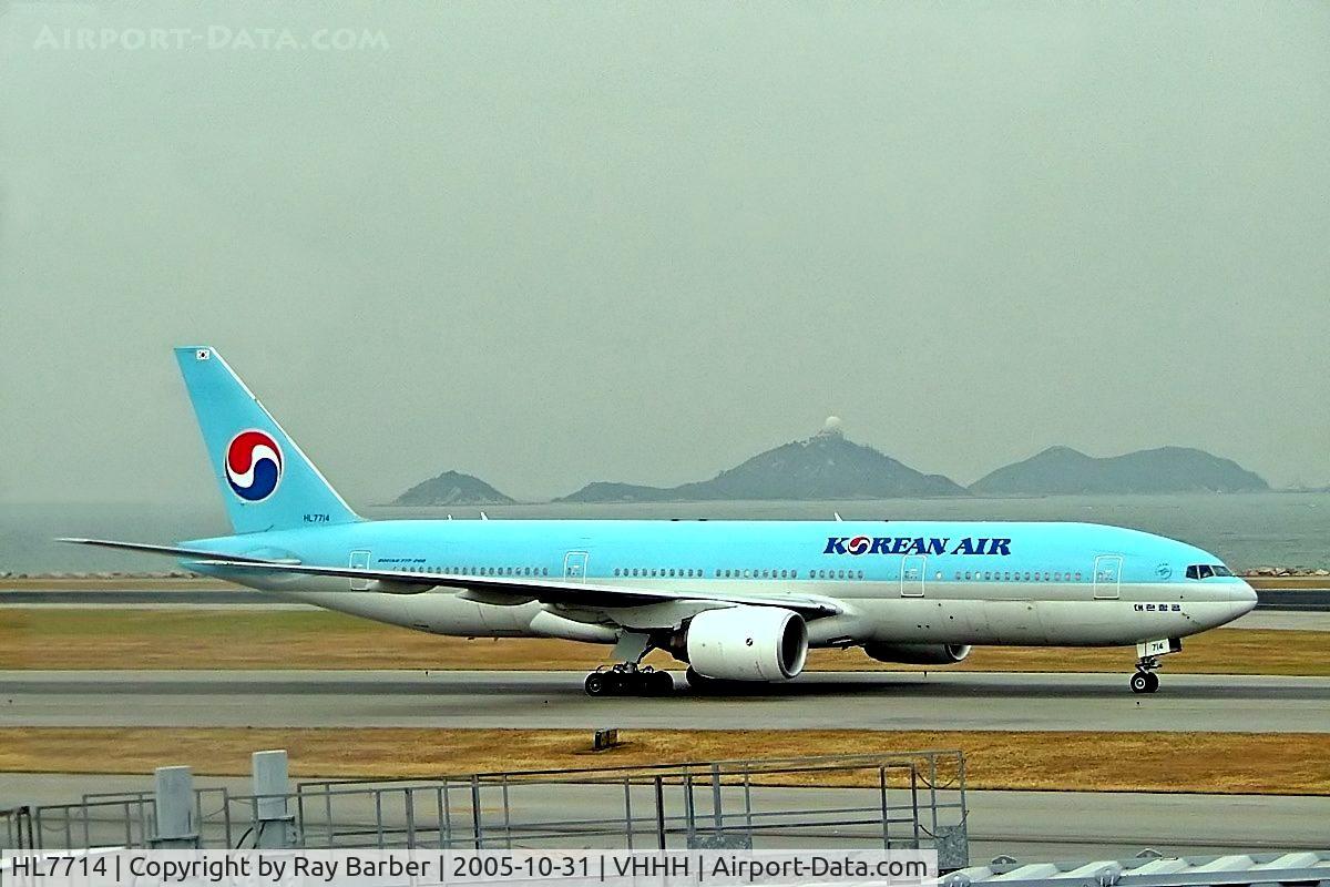 HL7714, 2002 Boeing 777-2B5/ER C/N 27951, Boeing 777-2B5ER [27951] (Korean Air) Hong Kong International~B 31/10/2005