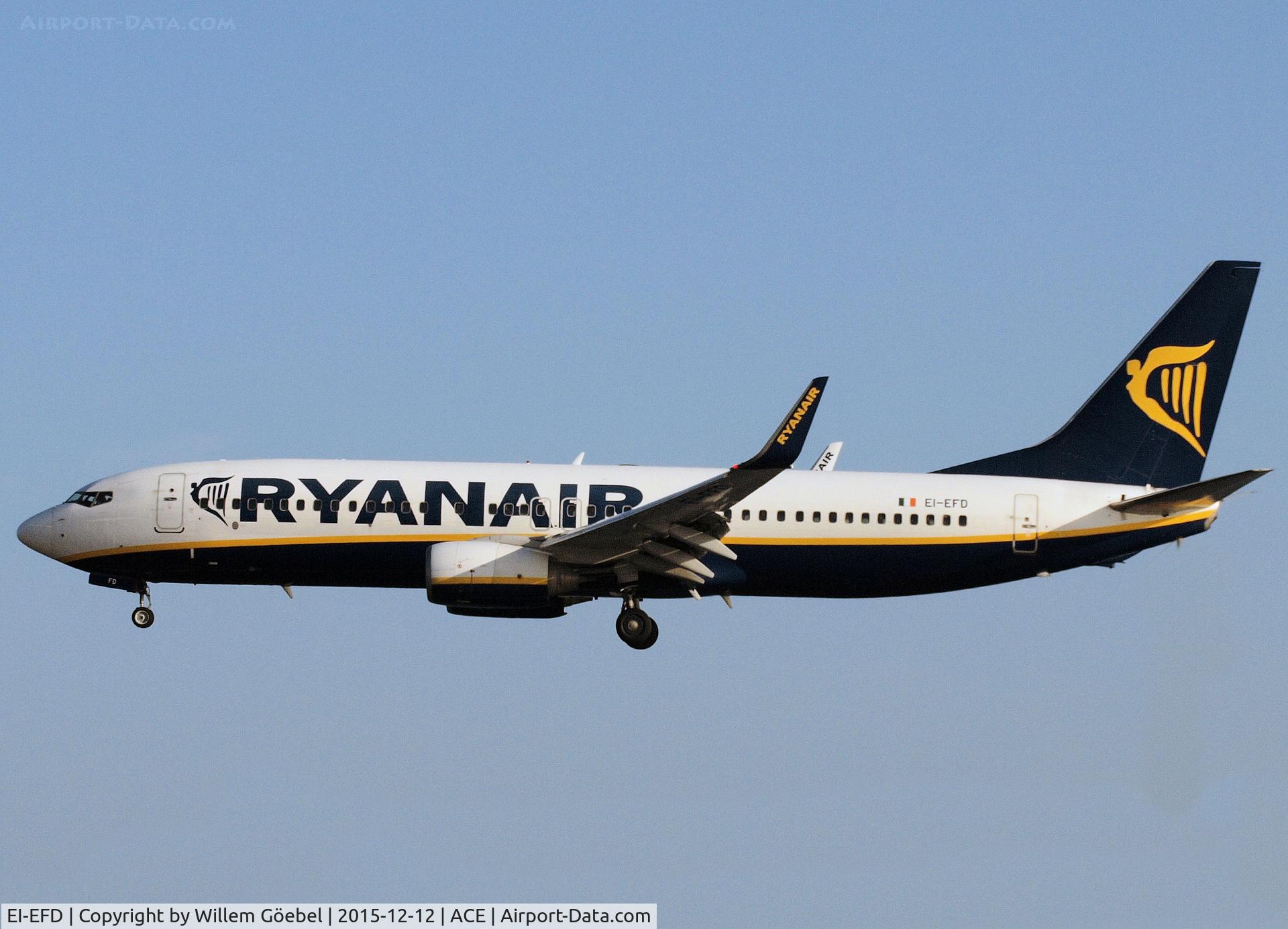 EI-EFD, 2009 Boeing 737-8AS C/N 35011, Landing on airport of Lanzarote