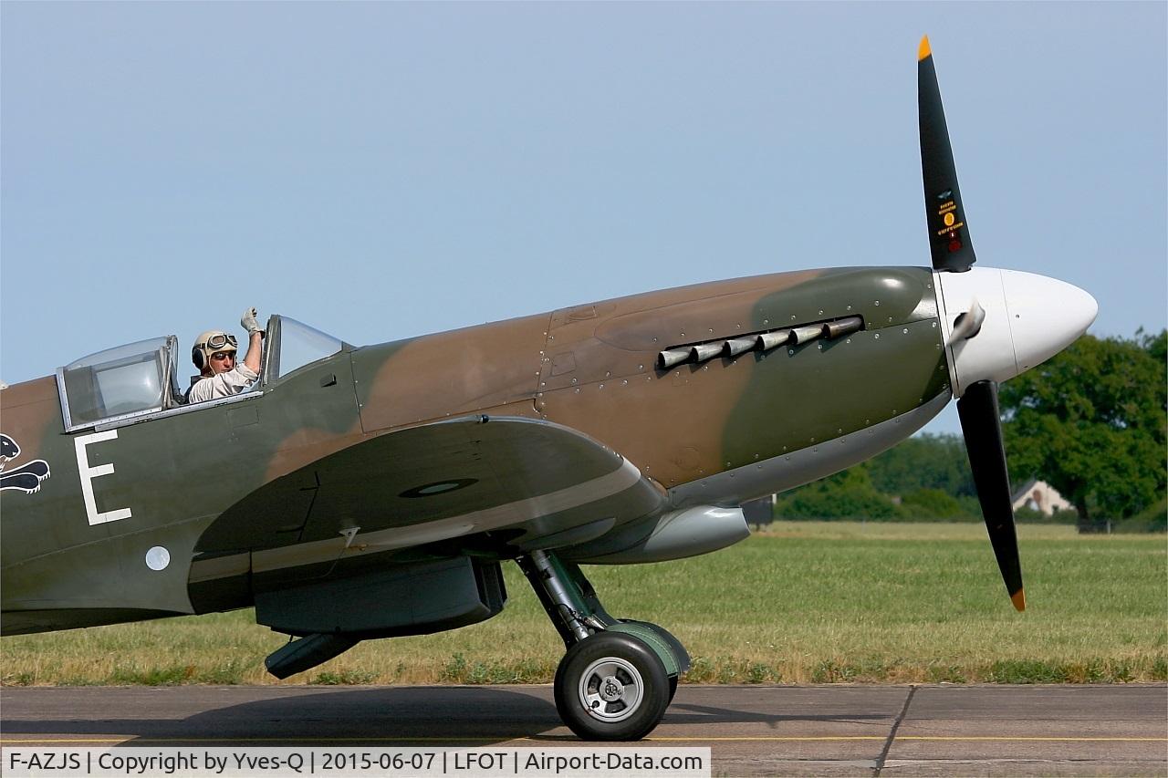 F-AZJS, 1944 Supermarine 389 Spitfire PR.XIX C/N 6S/585110, F-AZJS - Supermarine 389 Spitfire PR.XIX, Taxiing to parking area, Tours-St Symphorien Air Base 705 (LFOT-TUF) Open day 2015