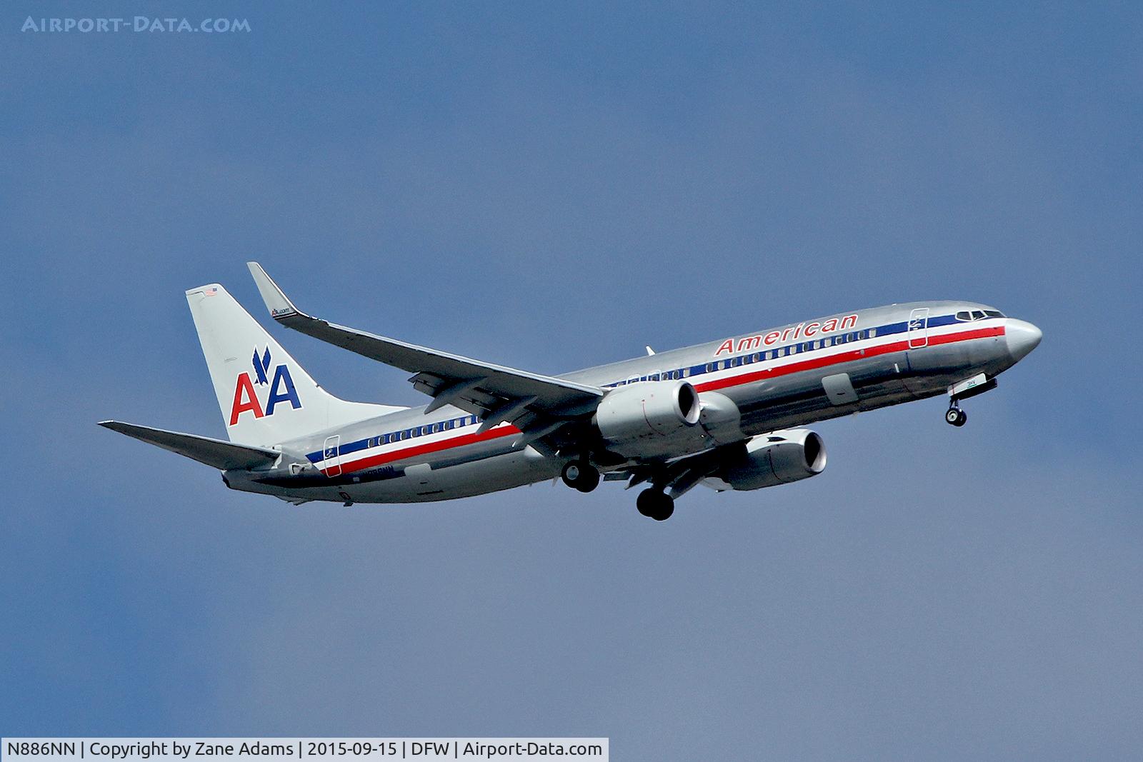 N886NN, 2012 Boeing 737-823 C/N 33223, At DFW Airport