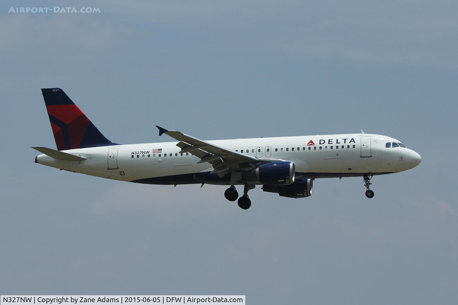 N327NW, 1992 Airbus A320-211 C/N 297, At DFW Airport
