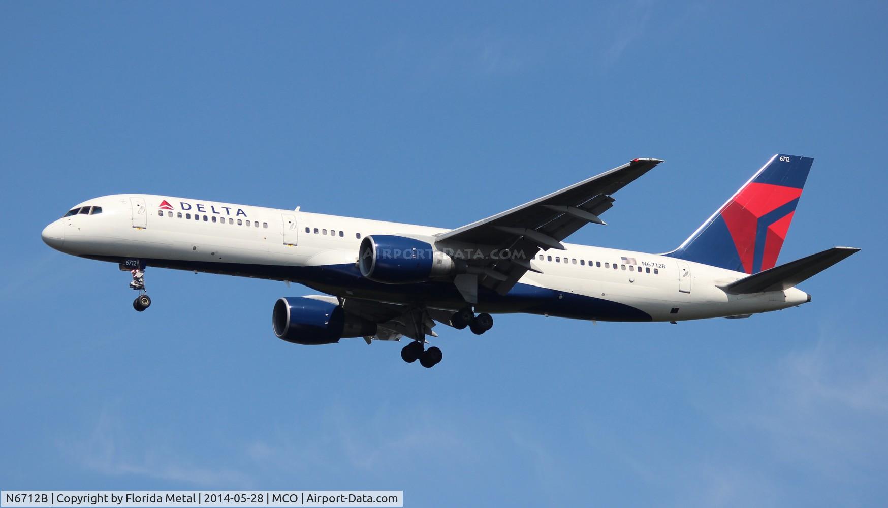 N6712B, 2000 Boeing 757-232 C/N 30484, Delta