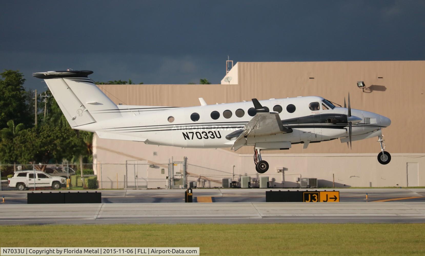 N7033U, Beechcraft 350C Super King Air (B300C) C/N FM-13, Beech 300C