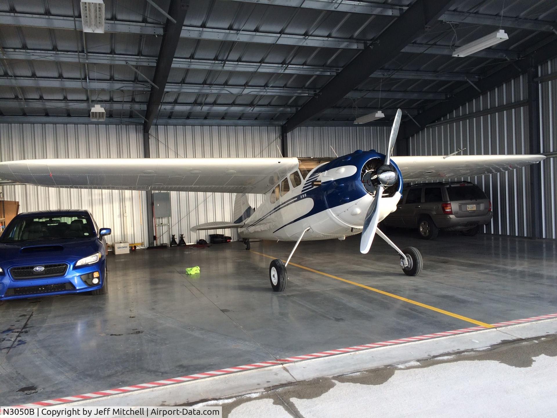 N3050B, 1952 Cessna 195B Businessliner C/N 7933, Fresh paint as of September 2015