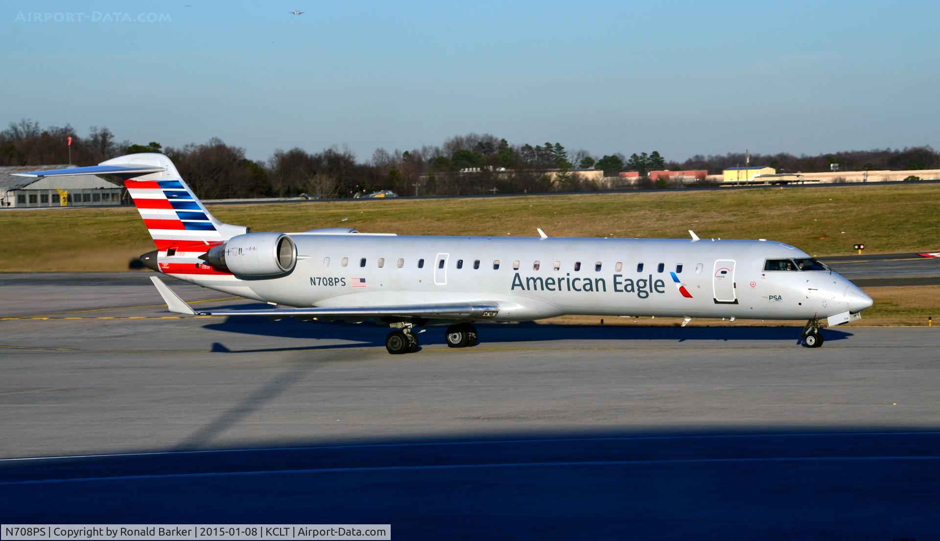 N708PS, 2004 Bombardier CRJ-701 (CL-600-2C10) Regional Jet C/N 10160, Taxi CLT
