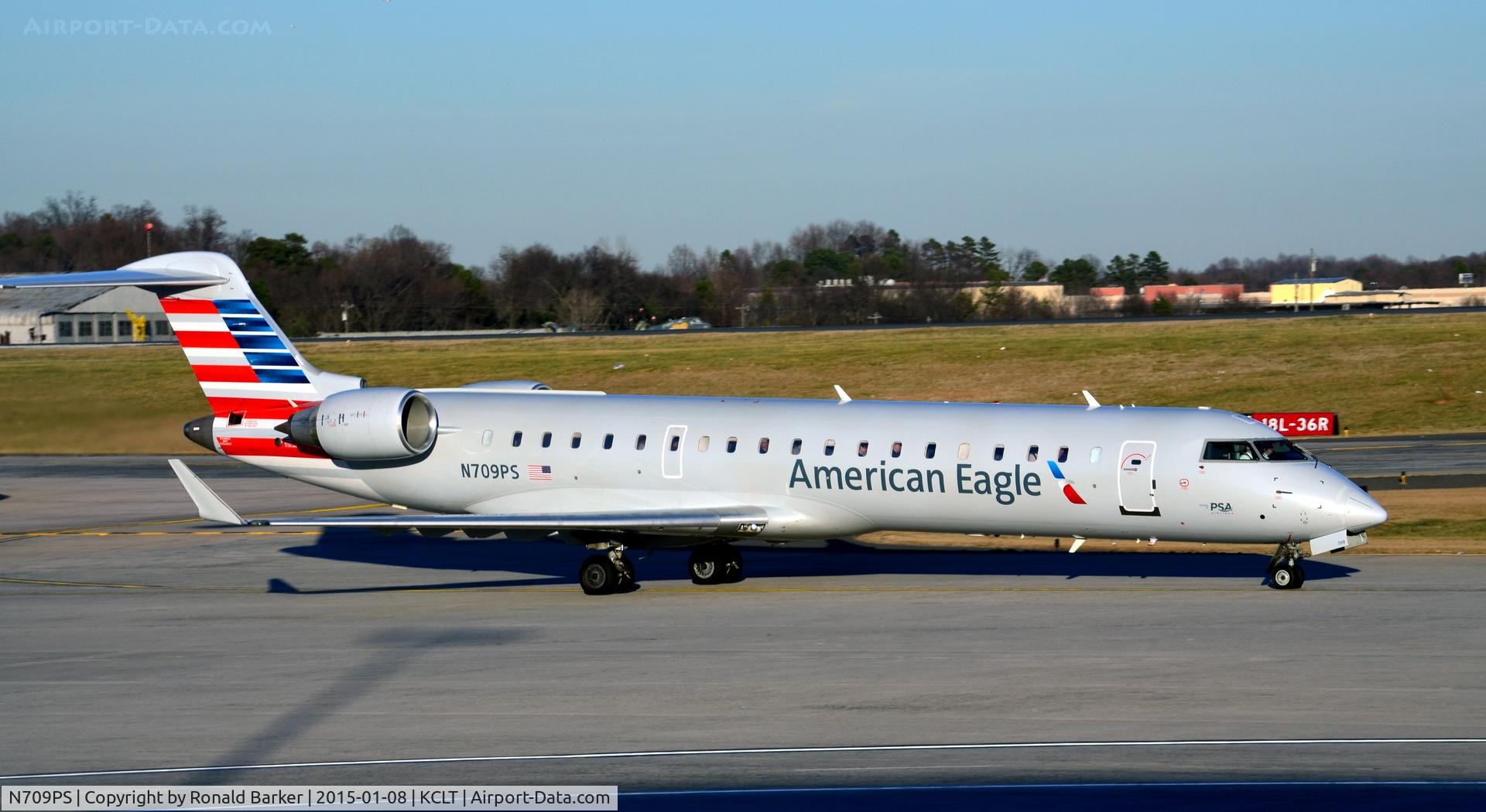 N709PS, 2004 Bombardier CRJ-701 (CL-600-2C10) Regional Jet C/N 10165, Taxi CLT