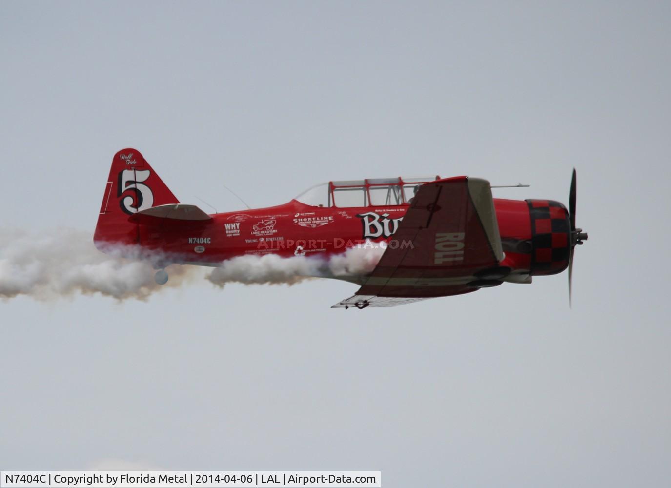 N7404C, 1943 North American SNJ-4 Texan C/N 88-14124, Big Dog