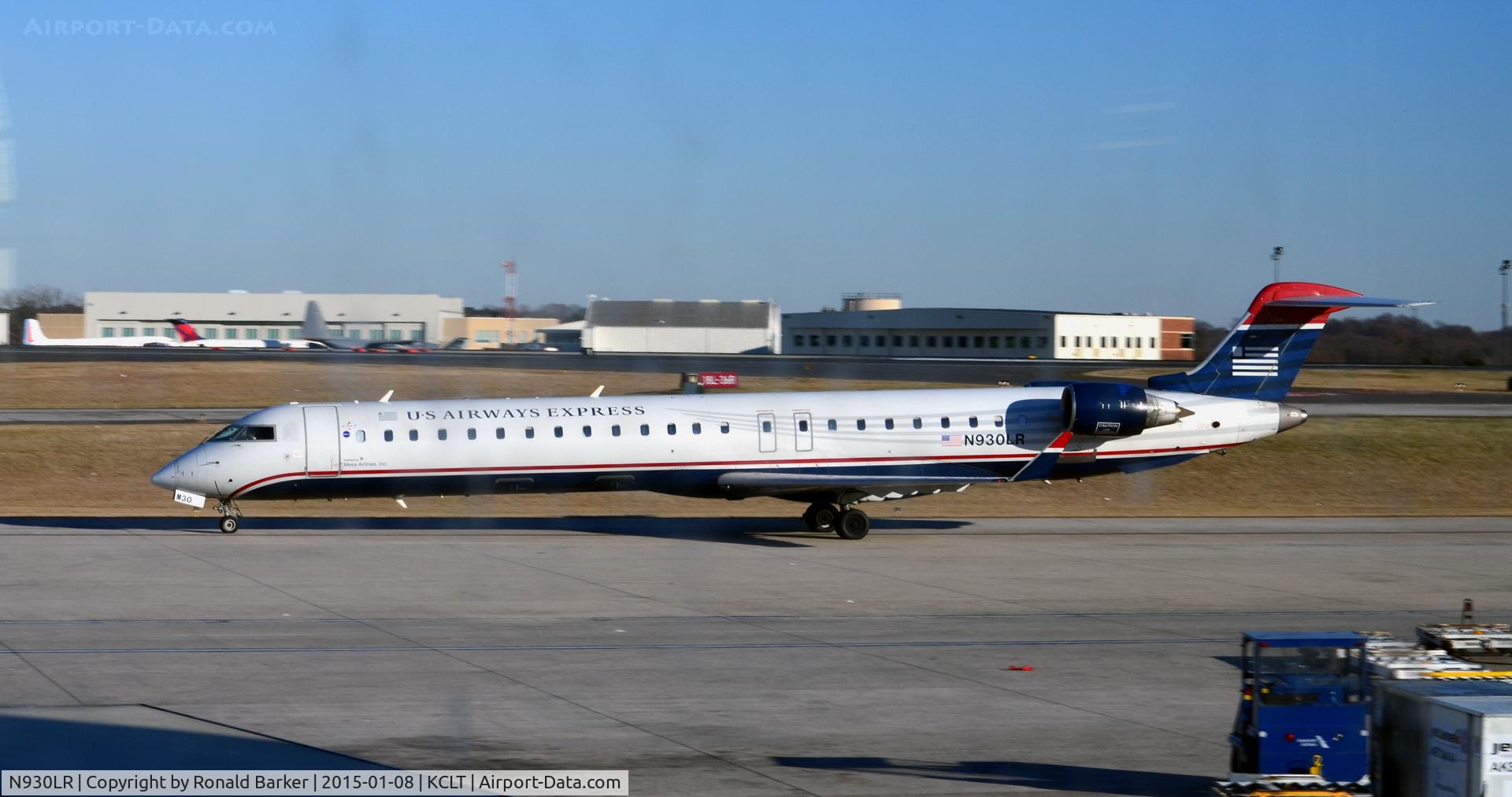 N930LR, 2005 Bombardier CRJ-900ER (CL-600-2D24) C/N 15030, Taxi CLT
