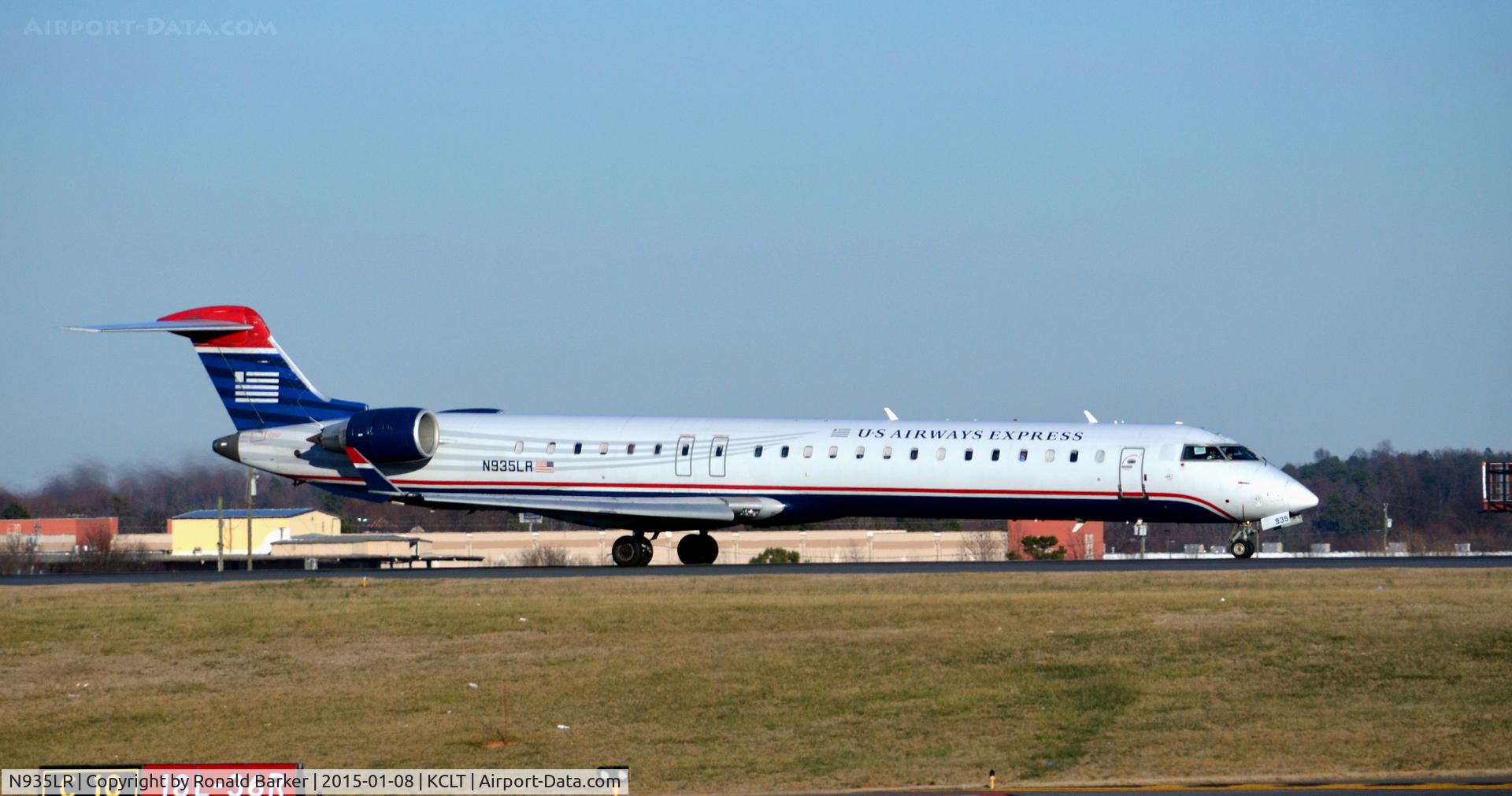N935LR, 2005 Bombardier CRJ-900ER (CL-600-2D24) C/N 15035, Takeoff CLT