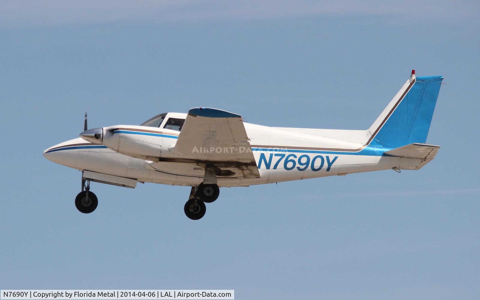 N7690Y, 1965 Piper PA-30 Twin Comanche Twin Comanche C/N 30-771, Piper PA-30