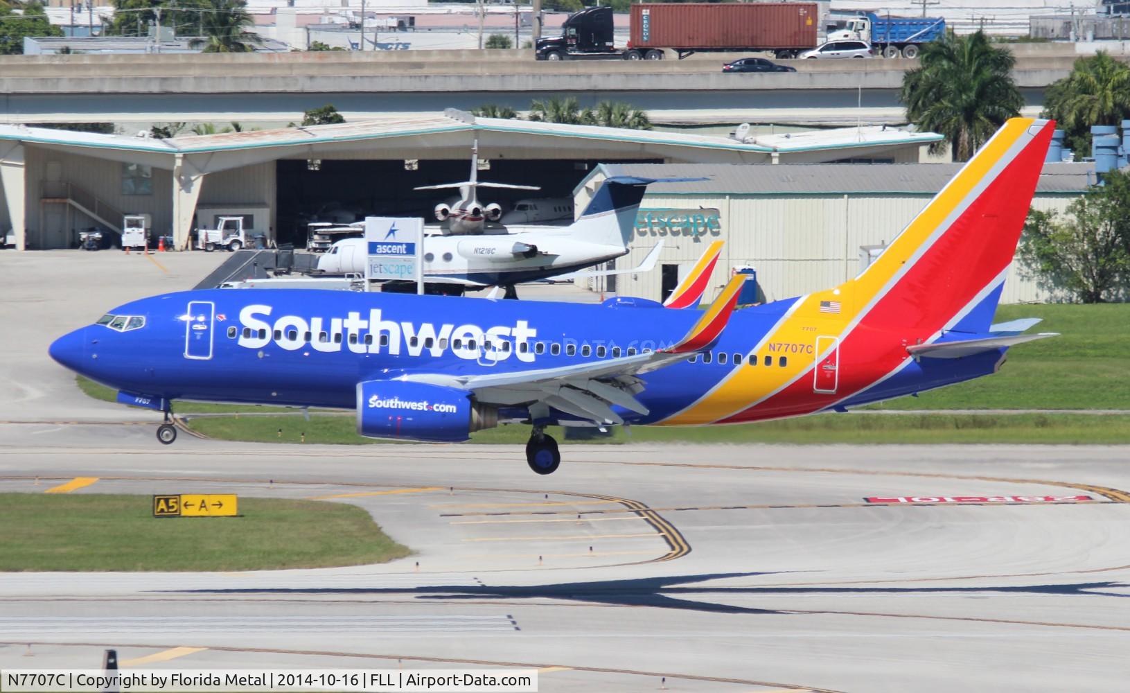 N7707C, 2004 Boeing 737-76N C/N 32667, Southwest