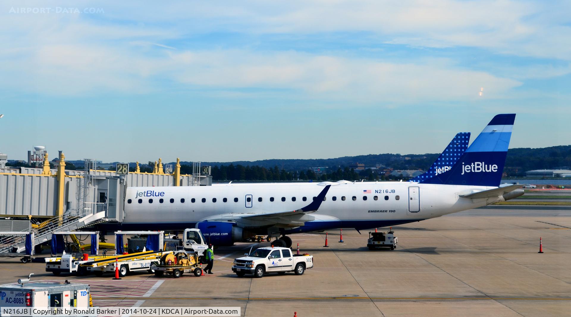 N216JB, 2006 Embraer 190AR (ERJ-190-100IGW) C/N 19000026, Gate 28 National