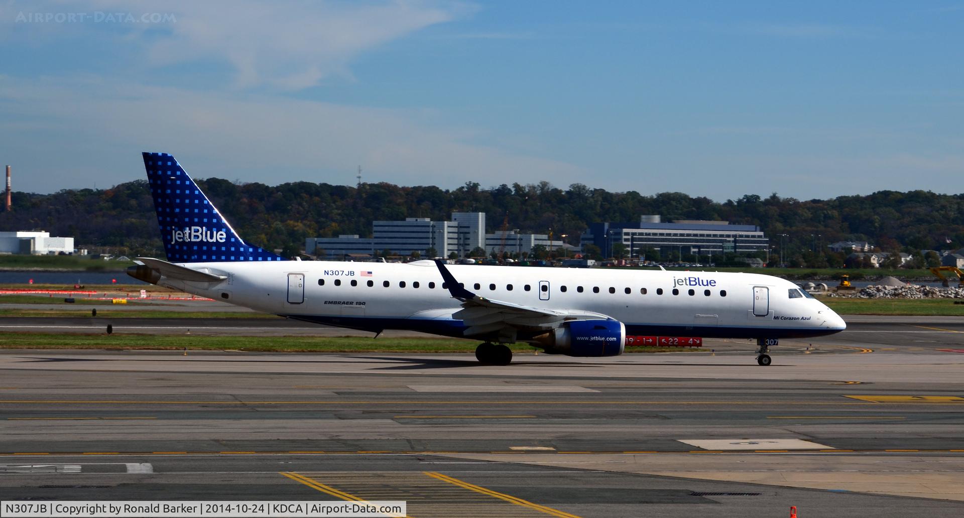 N307JB, 2009 Embraer ERJ-190-100 IGW 190AR C/N 19000286, Taxi National