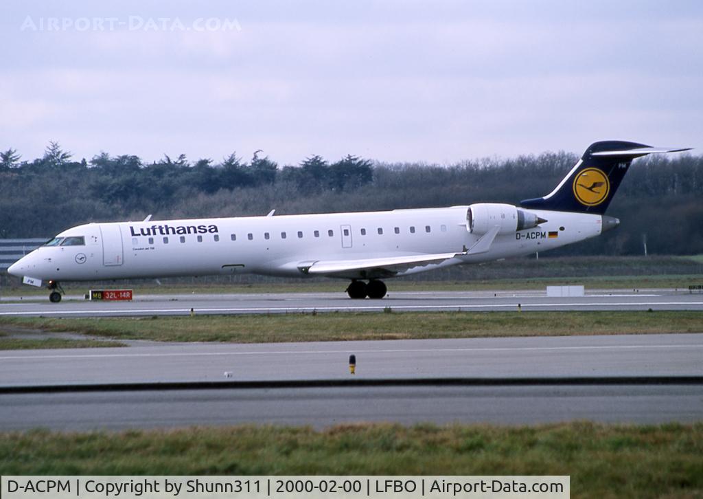 D-ACPM, 2003 Bombardier CRJ-701ER (CL-600-2C10) Regional Jet C/N 10080, Ready to take off from rwy 15L... Lufthansa titles...