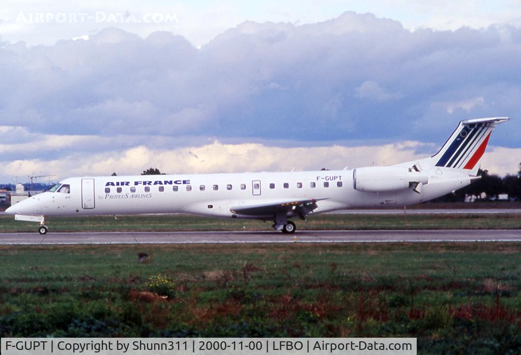 F-GUPT, 2000 Embraer ERJ-145LR (EMB-145LR) C/N 145294, Landing rwy 33L - Air France c/s