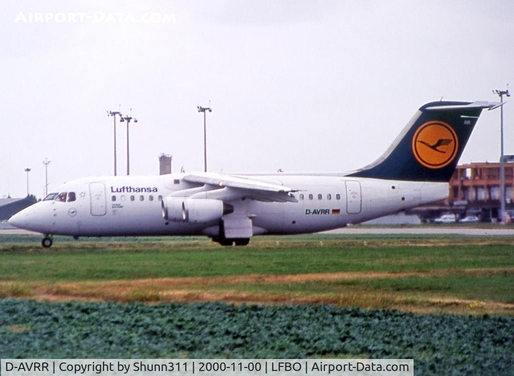 D-AVRR, 1997 BAE Systems Avro 146-RJ85 C/N E.2317, Lining up rwy 33R for departure... Lufthansa titles...
