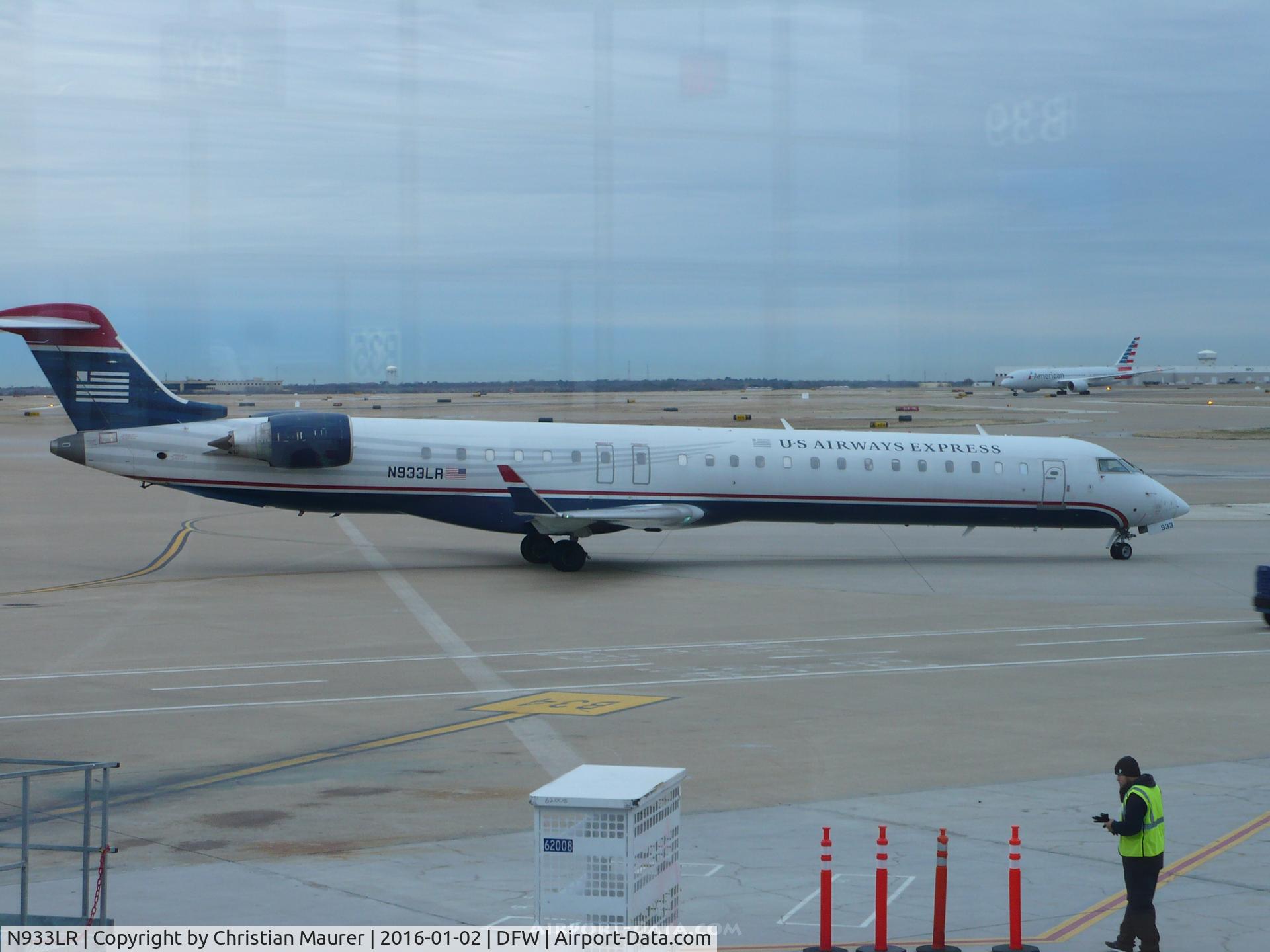 N933LR, 2005 Bombardier CRJ-900ER (CL-600-2D24) C/N 15033, CRJ-700LR