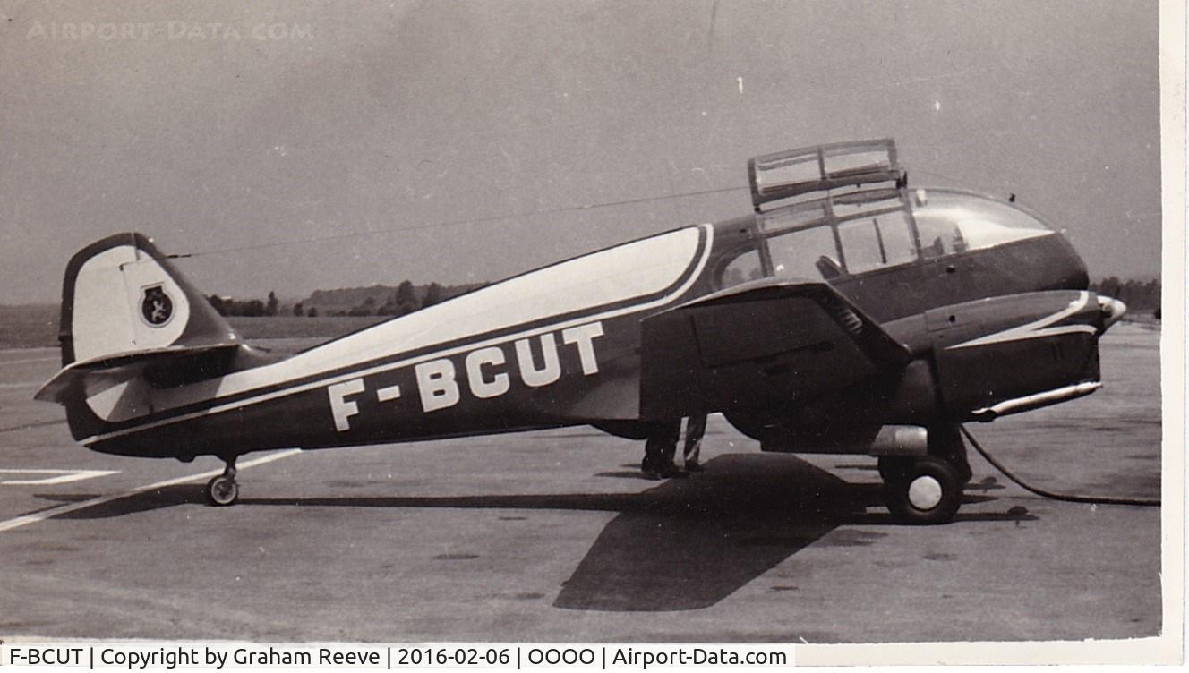 F-BCUT, Let Aero 45 C/N 50136, Recently discovered photograph.