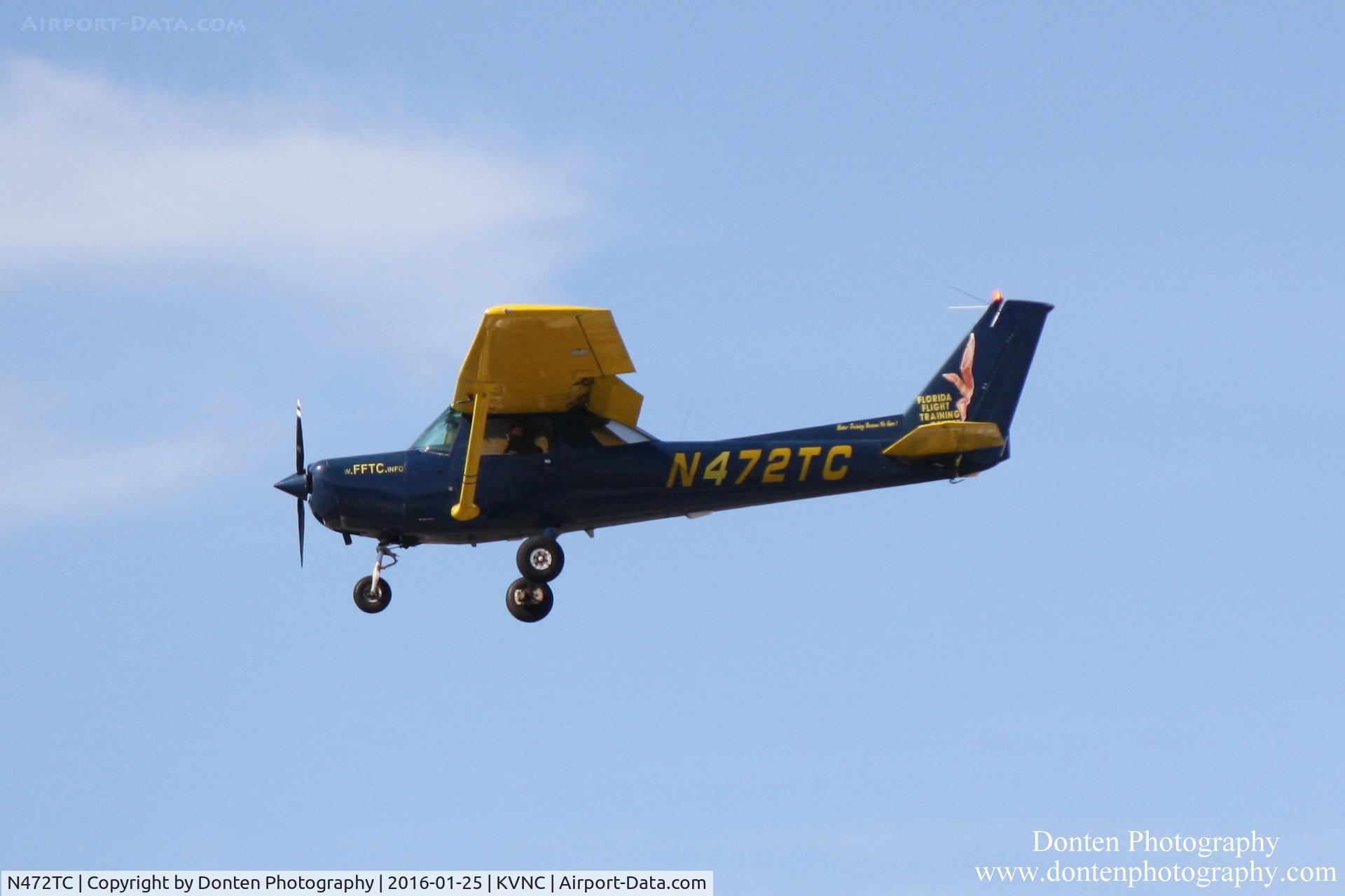 N472TC, 1977 Cessna 152 C/N 15279792, Cessna 152 (N472TC) arrives at Venice Municipal Airport