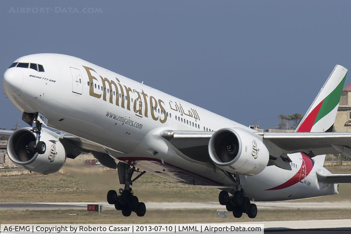 A6-EMG, 1997 Boeing 777-21H/ER C/N 27252, Runway 31