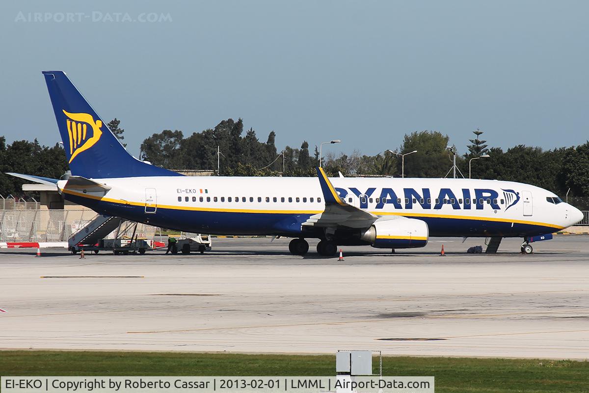 EI-EKO, 2010 Boeing 737-8AS C/N 35027, Park 9
