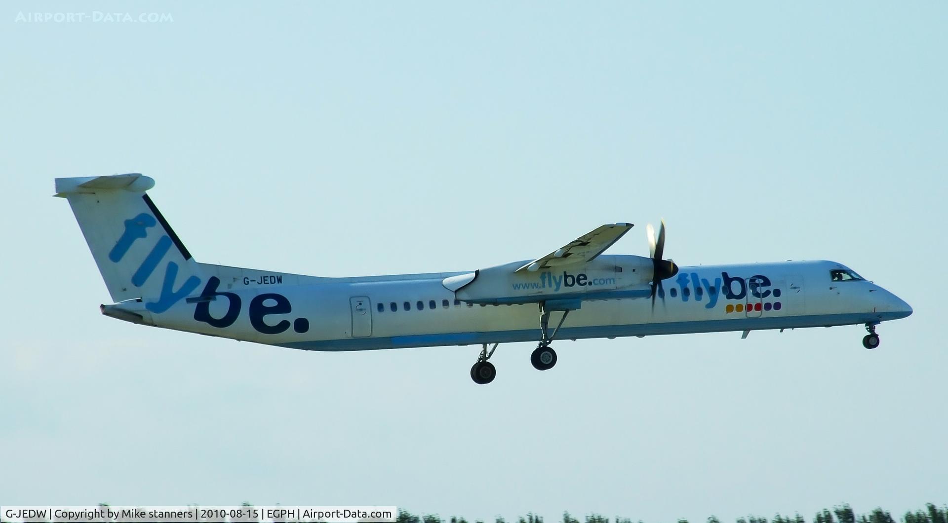 G-JEDW, 2004 De Havilland Canada DHC-8-402Q Dash 8 C/N 4093, BEE6VA Landing runway 06