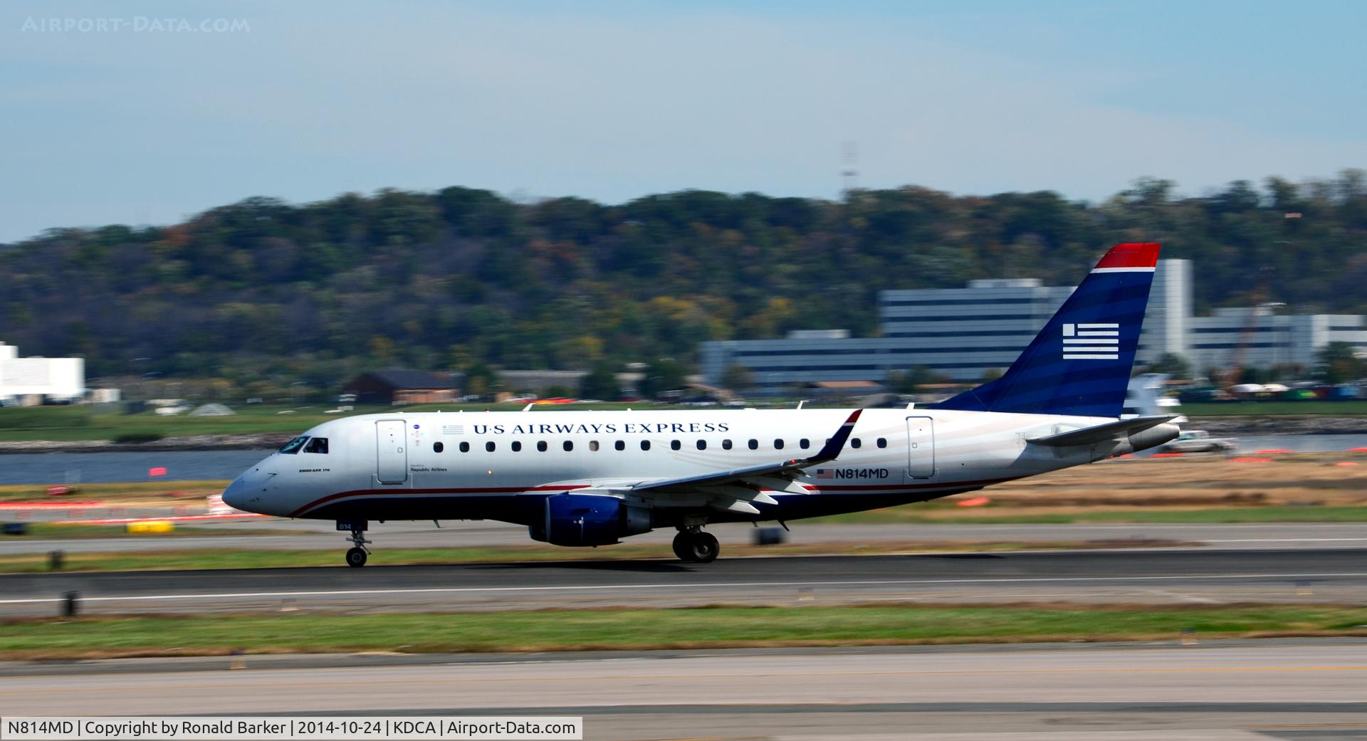N814MD, 2004 Embraer 170SU (ERJ-170-100SU) C/N 17000033, Takeoff roll National