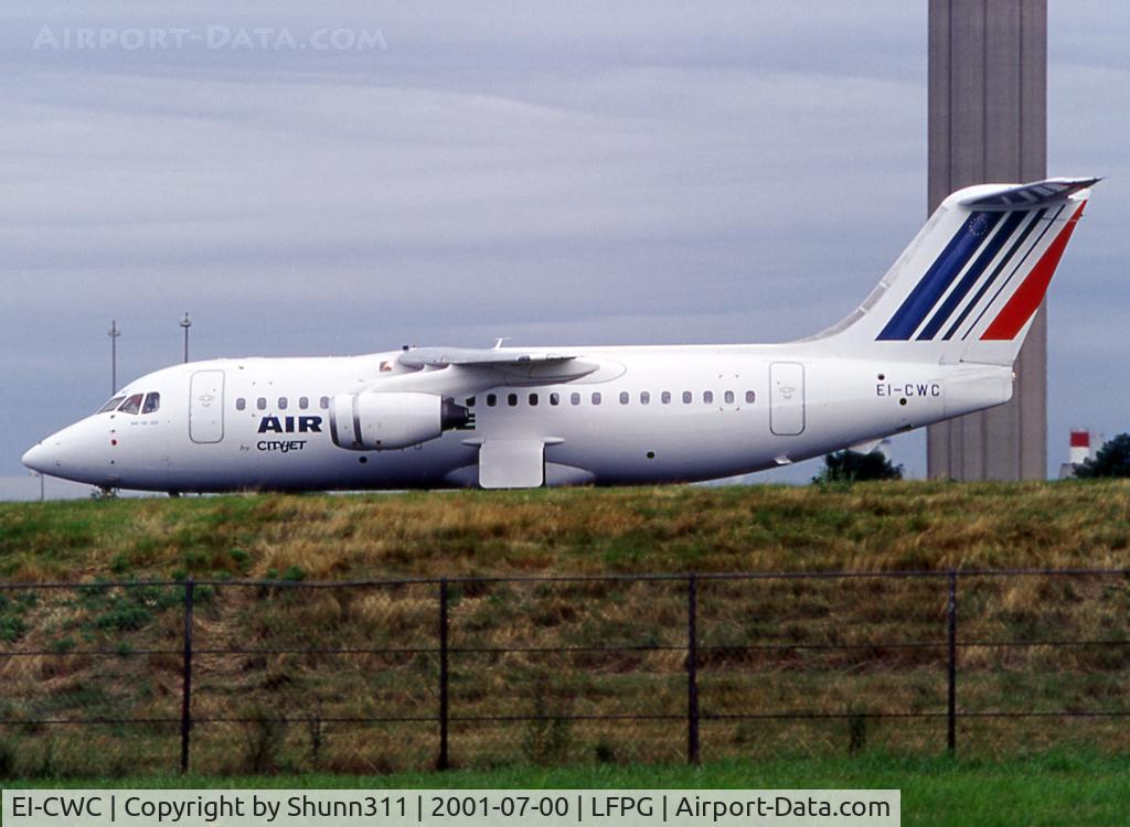 EI-CWC, 1986 British Aerospace BAe.146-200 C/N E2053, Taxiing on parallels runways...