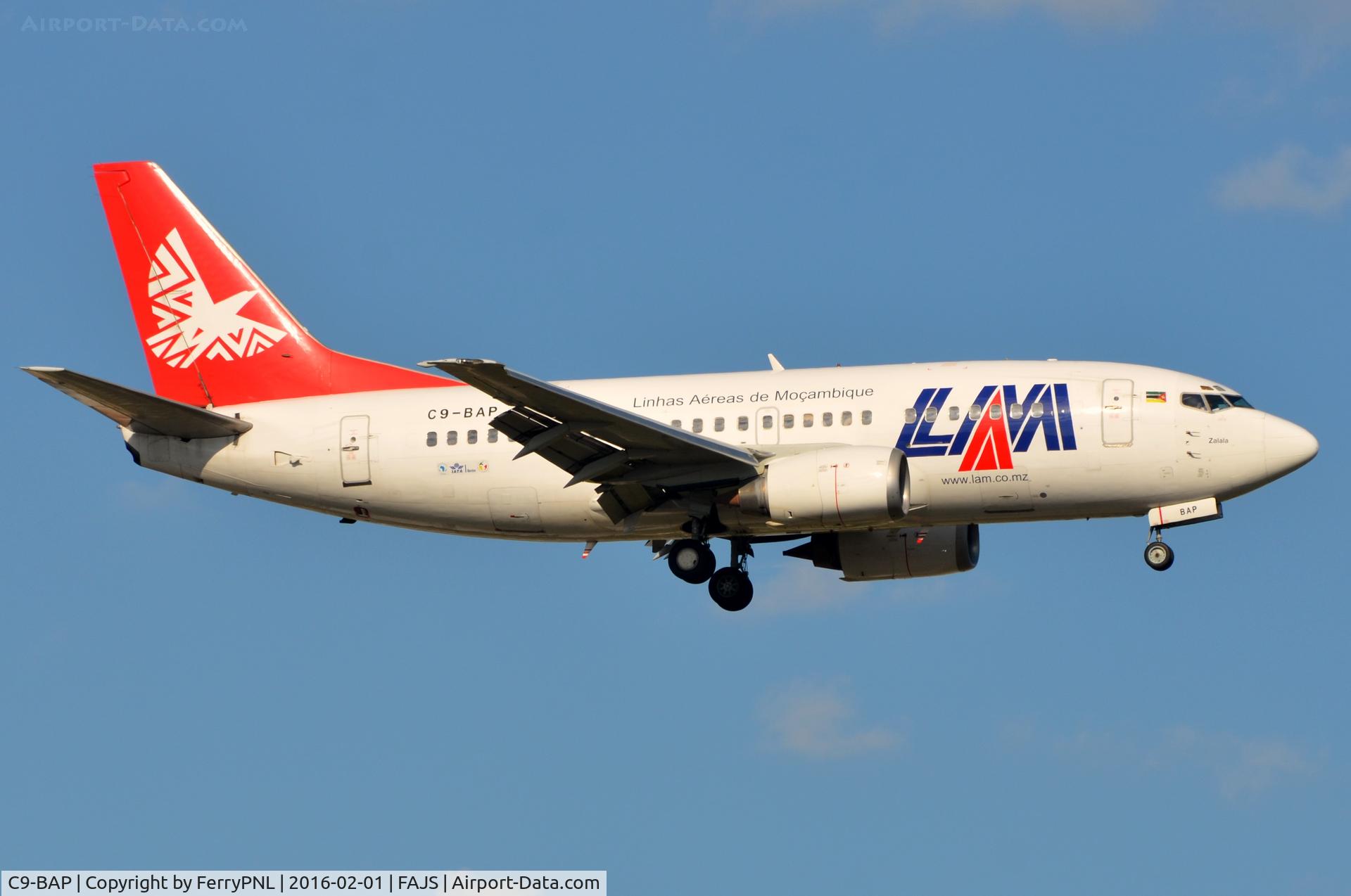 C9-BAP, Boeing 737-53S C/N 29074, LAM B735 landing in JNB