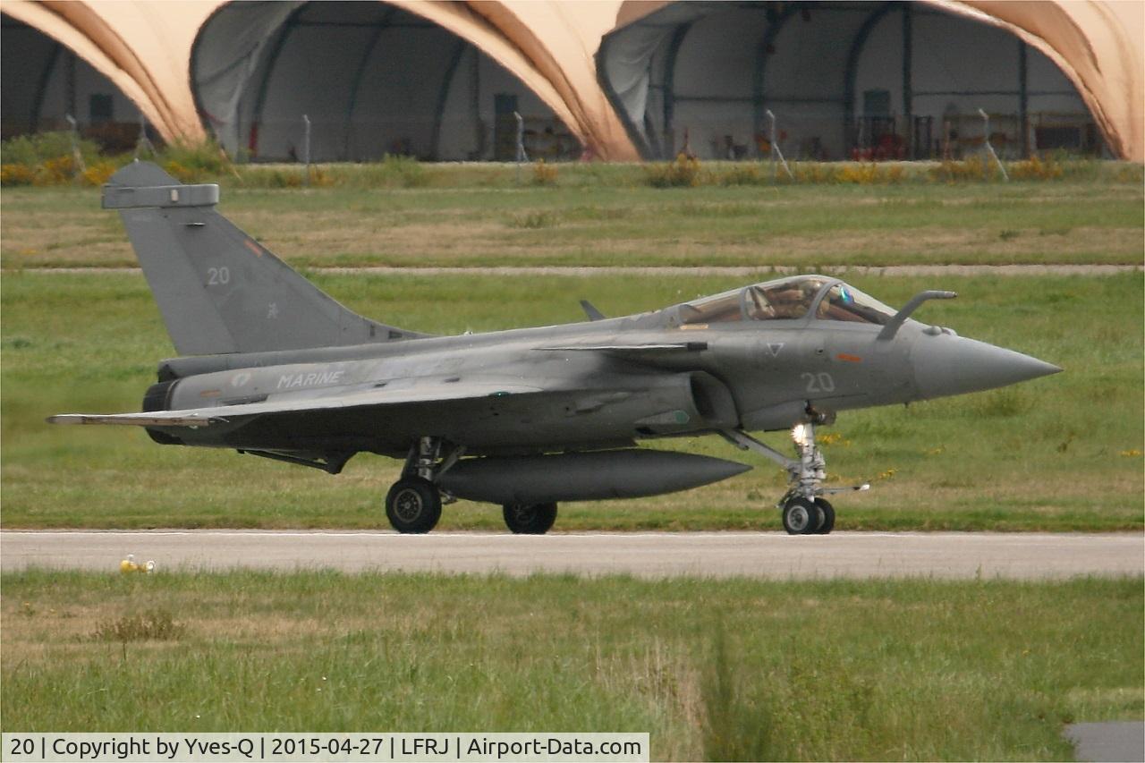 20, Dassault Rafale M C/N 20, Dassault Rafale M, Taxiing after landing rwy 26, Landivisiau Naval Air Base (LFRJ)