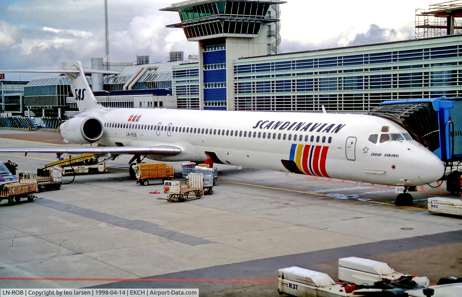 LN-ROB, 1996 McDonnell Douglas MD-90-30 C/N 53462, Copenhagen 14.4.98