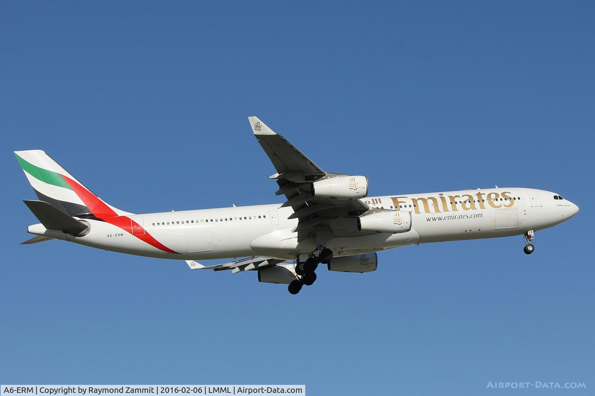 A6-ERM, 1998 Airbus A340-313X C/N 236, A340 A6-ERM Emirates Airlines