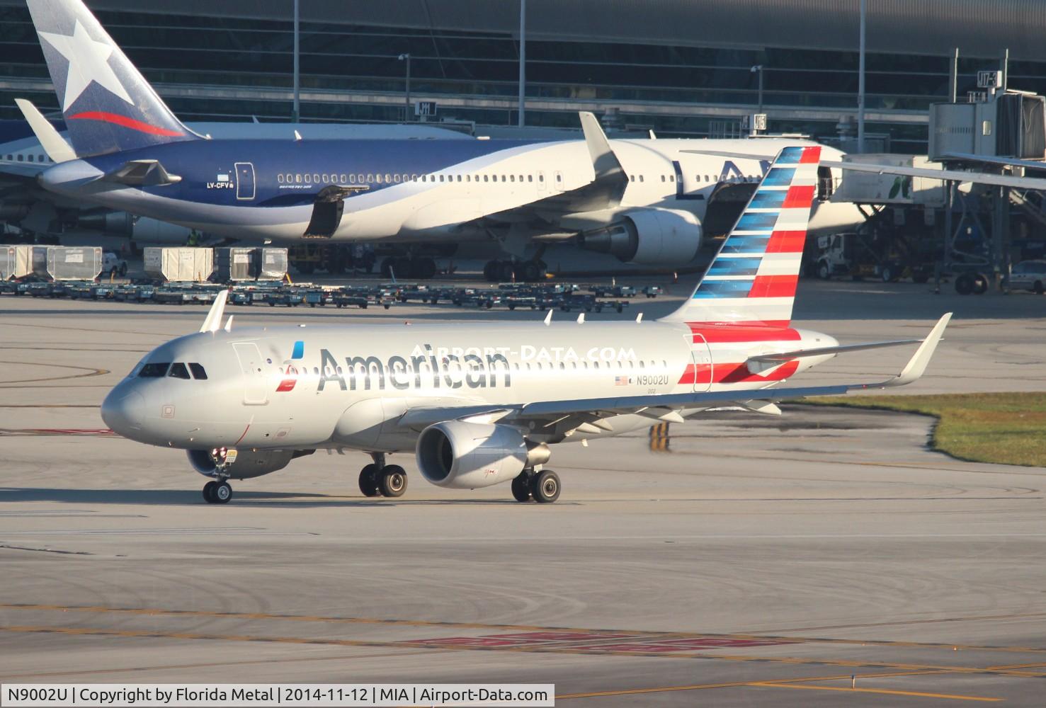 N9002U, 2013 Airbus A319-115 C/N 5698, American
