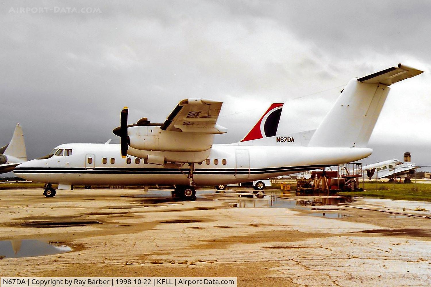 N67DA, De Havilland Canada DHC-7-102 Dash 7 C/N 79, De Havilland Canada DHC-7-102 Dash 7 [79] Fort Lauderdale-Hollywood International~N 22/10/1998