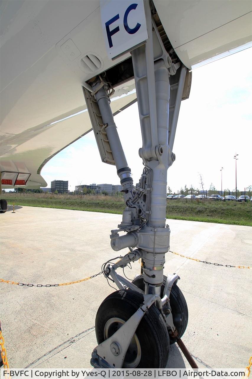 F-BVFC, 1976 Aerospatiale-BAC Concorde 101 C/N 9, Aerospatiale-BAC Concorde 101, Close view of front landing gear, preserved at Aeroscopia museum, Toulouse-Blagnac