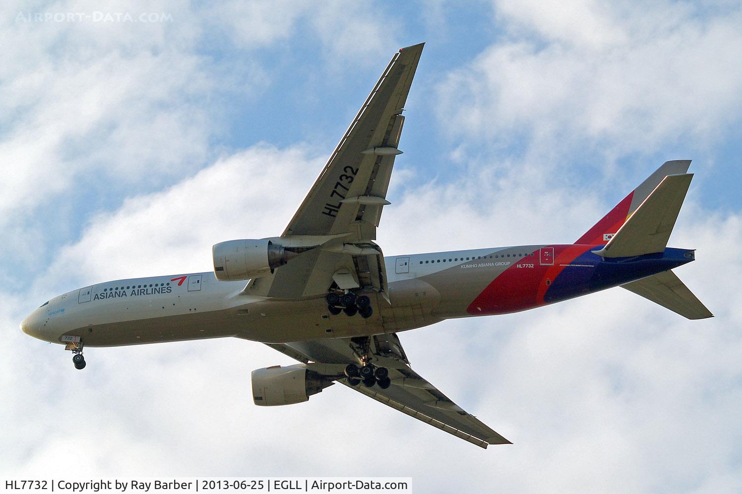 HL7732, 2004 Boeing 777-28E/ER C/N 29174, Boeing 777-28EER [29174] (Asiana Airlines) Home~G 25/06/2013. On approach 27R.