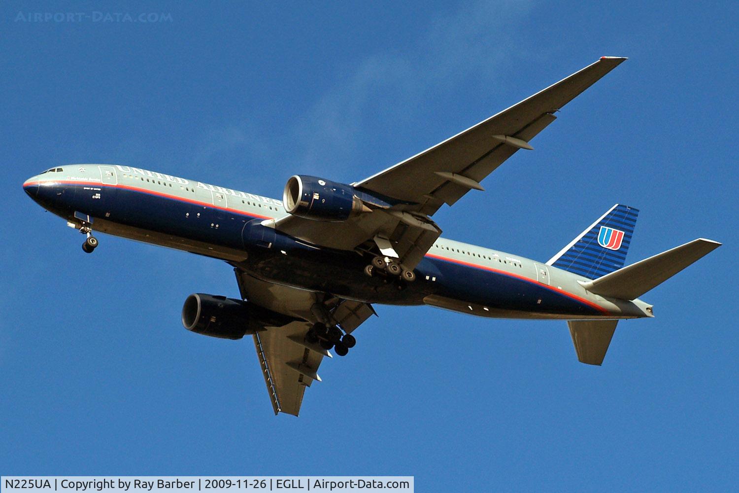 N225UA, 2001 Boeing 777-222/ER C/N 30554, Boeing 777-222ER [30554] (United Airlines) Home~G 25/11/2009