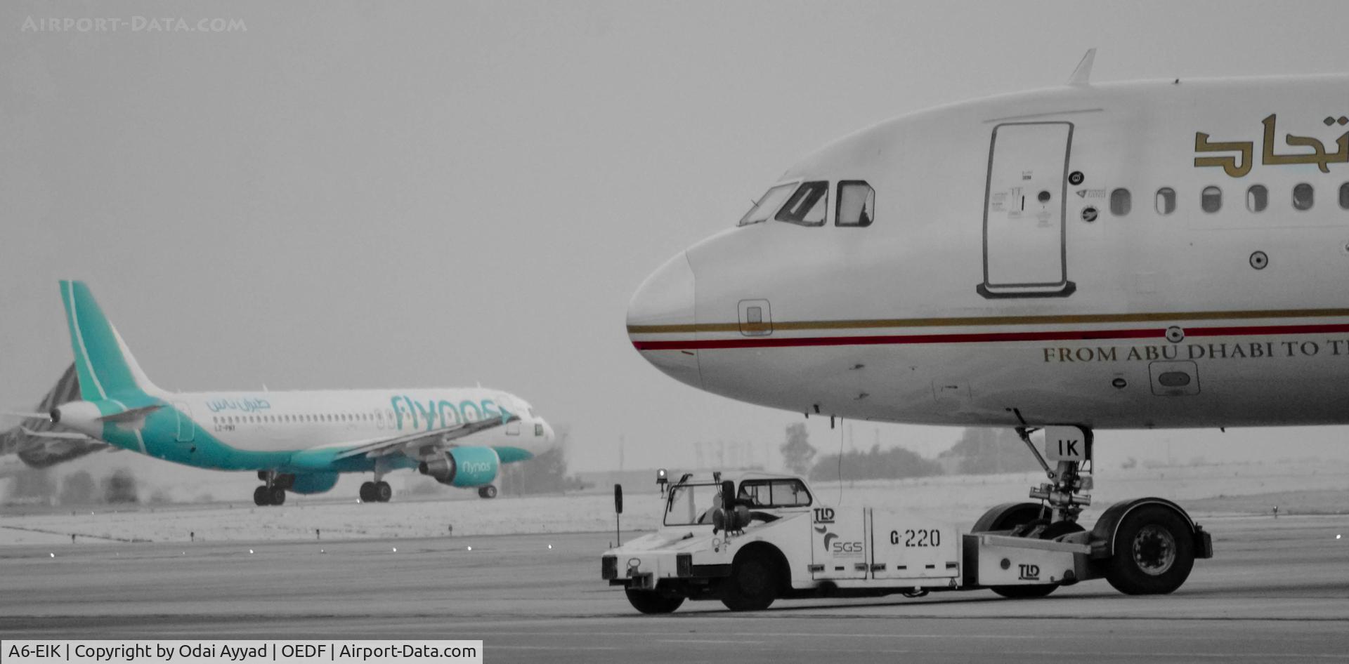 A6-EIK, 2008 Airbus A320-232 C/N 3676, Etihad Airways A320-214 in Dammam airport after push and start getting ready to go back home to OMAA
