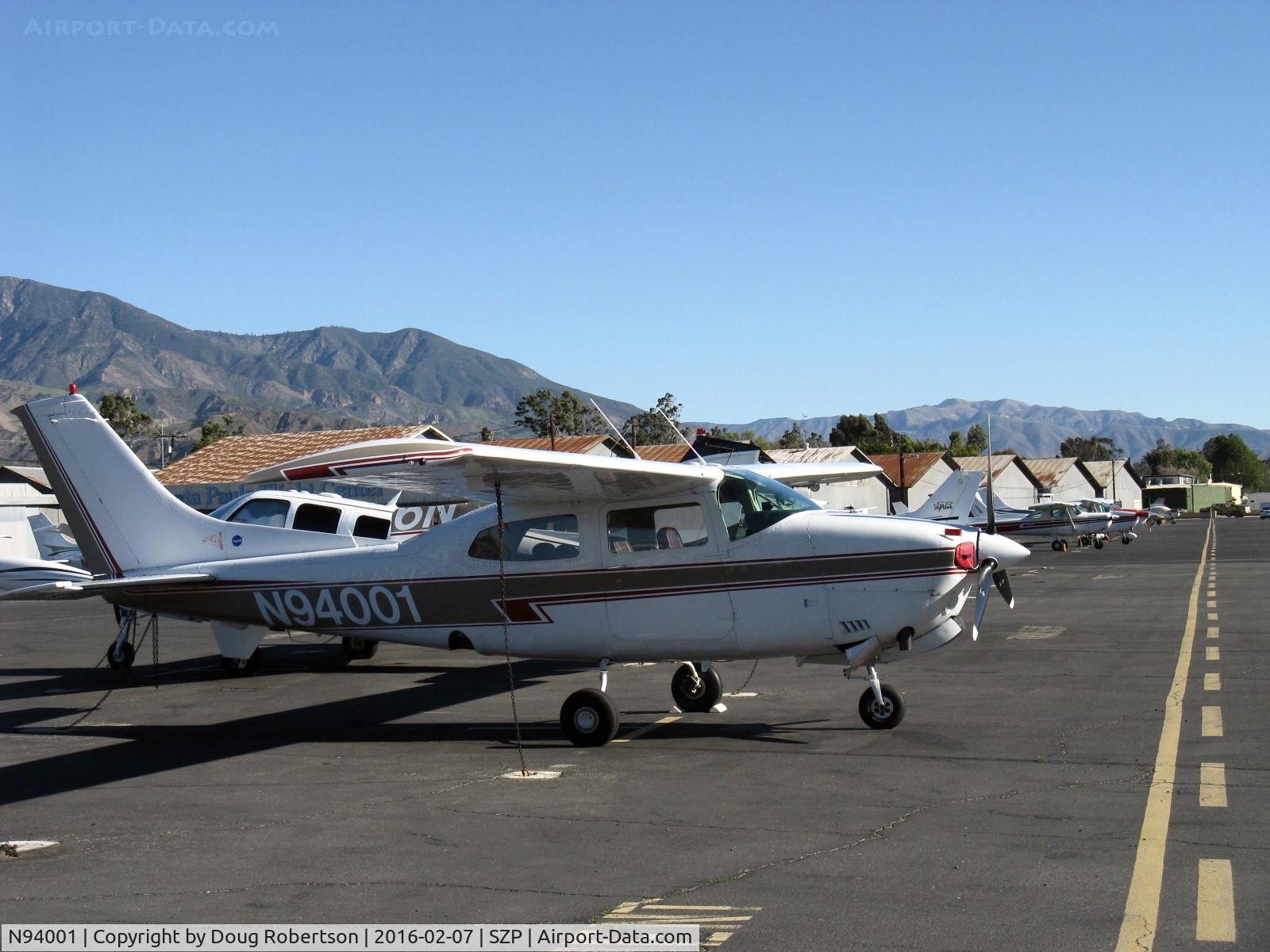 N94001, 1974 Cessna T210L Turbo Centurion C/N 21060478, 1974 Cessna T210L TURBO CENTURION, Continental TSIO-520-R 310 hp, on transient ramp