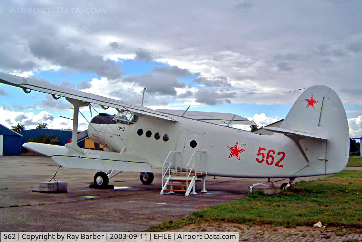 562, Antonov An-2R C/N 1G172-48, Antonov An-2R [1G172-48] Lelystad~PH 11/09/2003