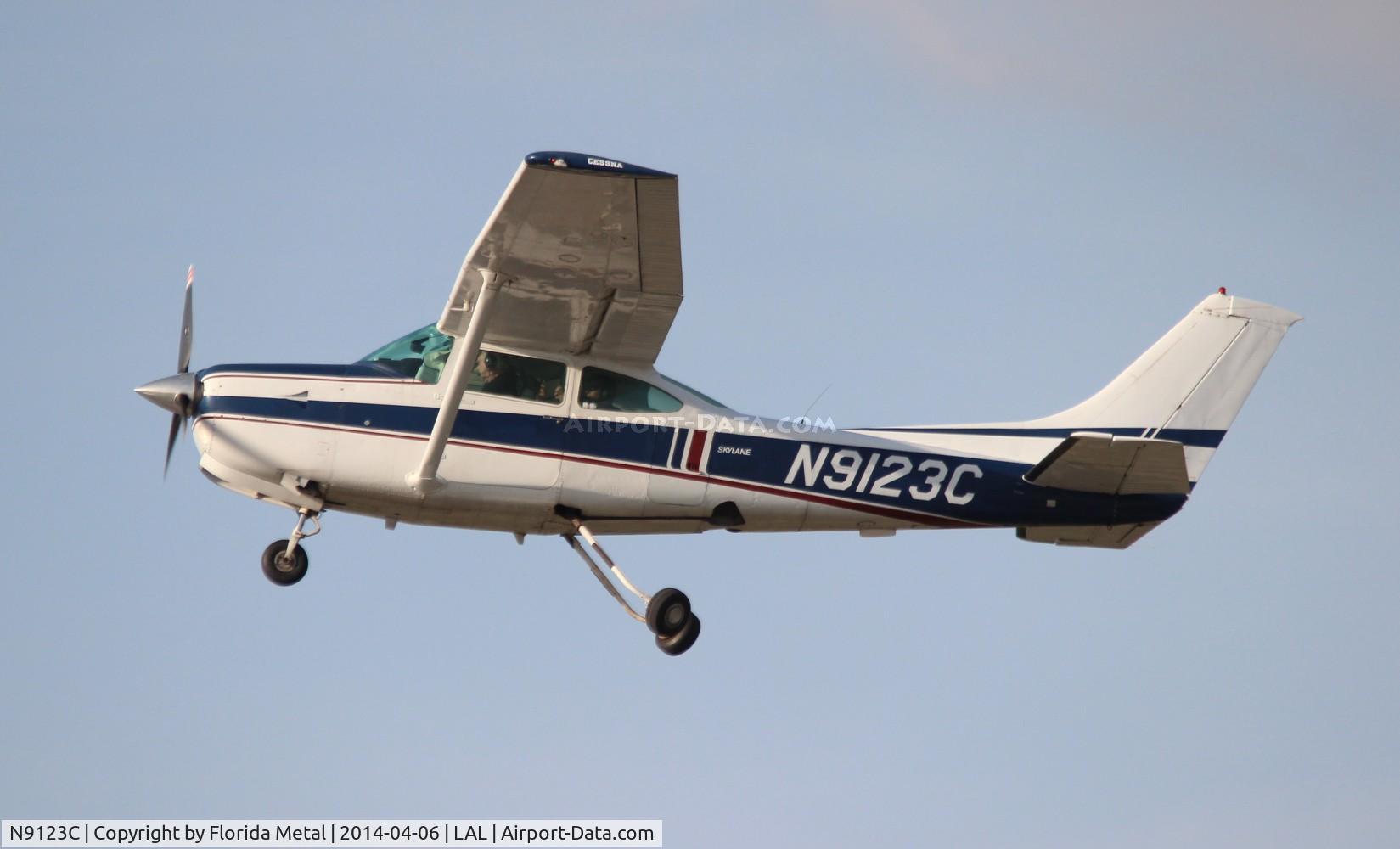 N9123C, 1978 Cessna R182 Skylane RG C/N R18200411, Cessna R182