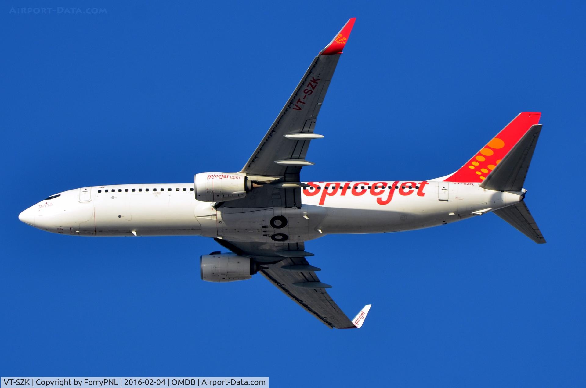 VT-SZK, 2014 Boeing 737-8GJ C/N 41398, Spicejet departing