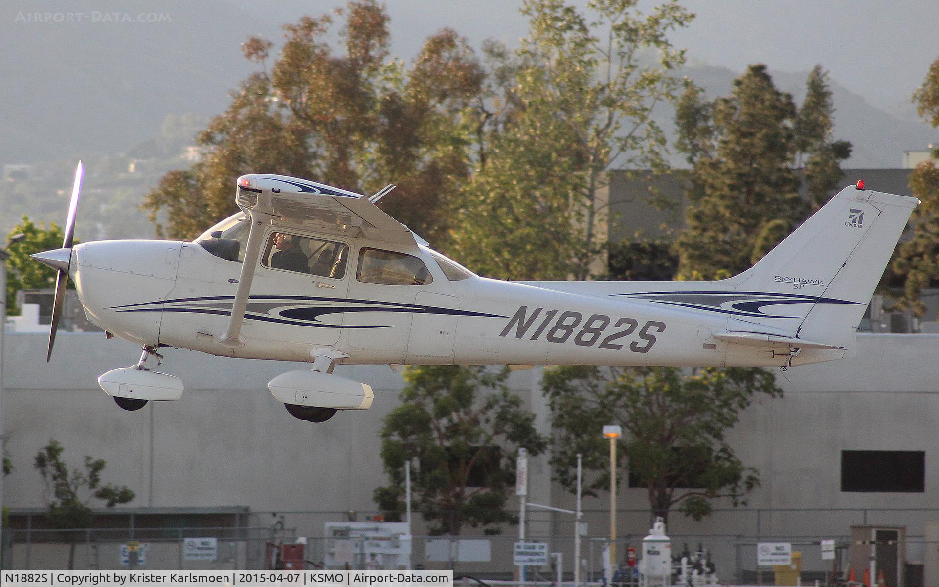 N1882S, 2005 Cessna 172S C/N 172S9930, Take Off